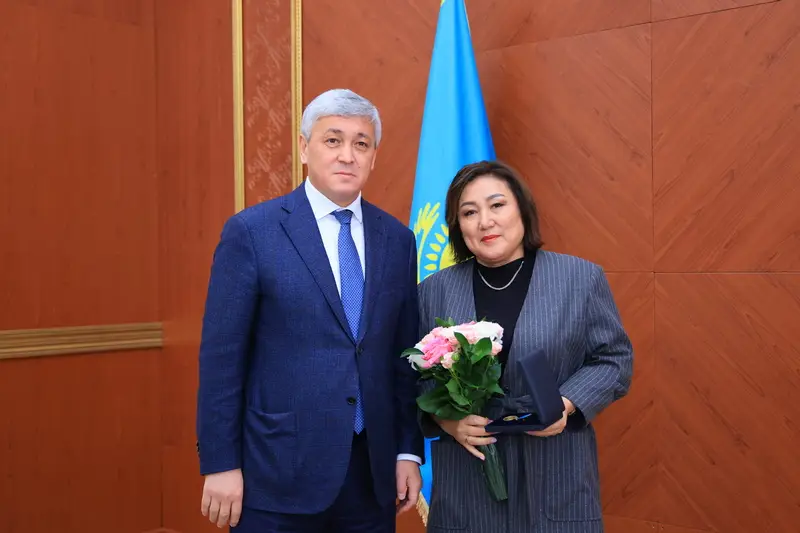 В Карагандинской области финансистов поздравили с профессиональным праздником (5)