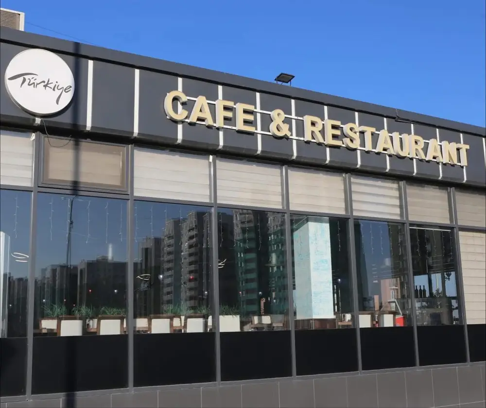 В ТУРКЕСТАНЕ ОБНОВЯТ РЕКЛАМНЫЕ ОБЪЕКТЫ В СООТВЕТСТВИИ С ЕДИНЫМ ДИЗАЙН-КОДОМ (2)