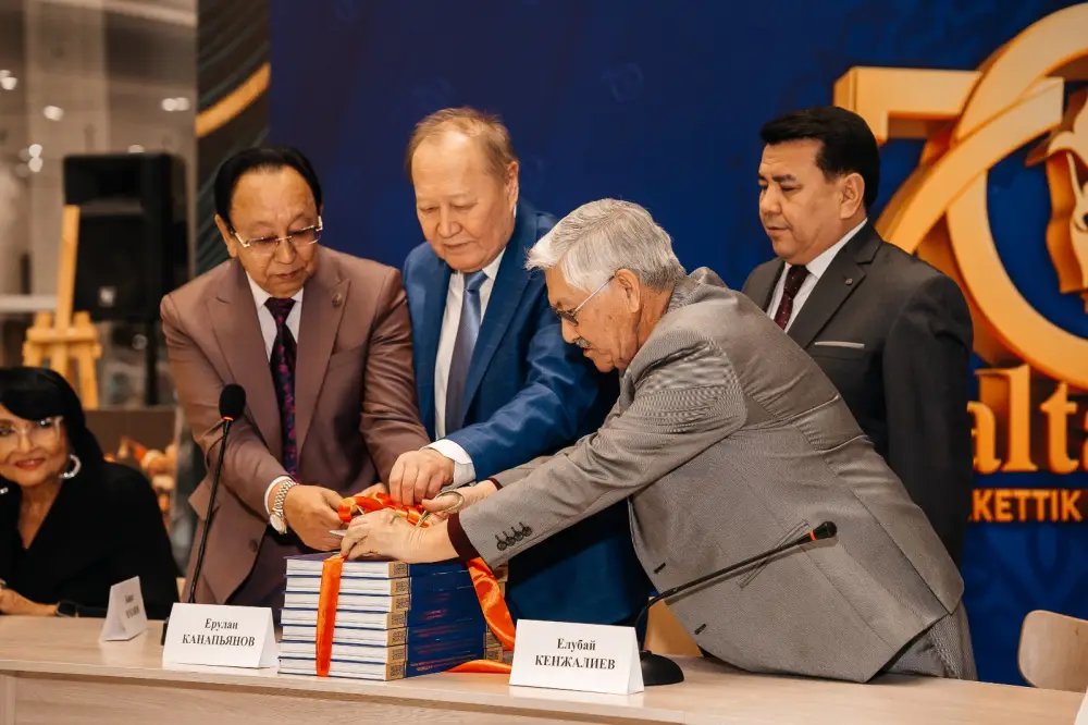 «Ел салтанаты»: в Алматы состоялся юбилейный концерт Государственного ансамбля танца «Салтанат» (2)