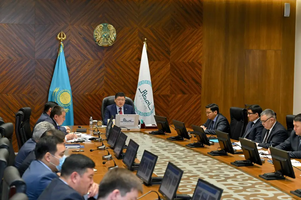 Состоялось совещание по вопросам качества архитектурно-строительных объектов региона (7)