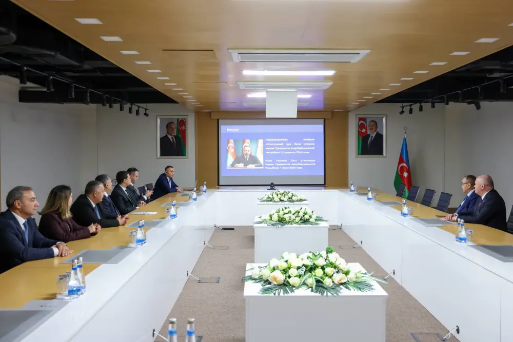 В рамках рабочей поездки в Азербайджанскую Республику делегация Высшего Судебного Совета во главе с Председателем Дмитрием Малаховым посетила ряд судов первой и апелляционной инстанций (4)