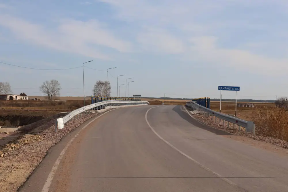 В Буландынском районе построен новый мост, соединяющий два села (2)