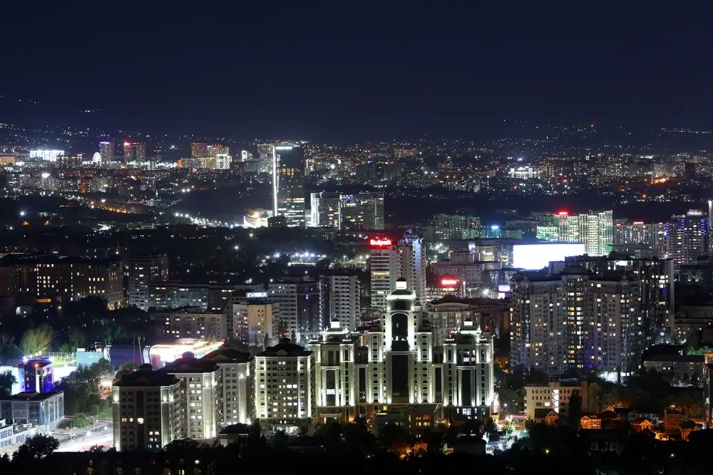 В Алматы продолжается модернизация системы наружного и архитектурного освещения (9)