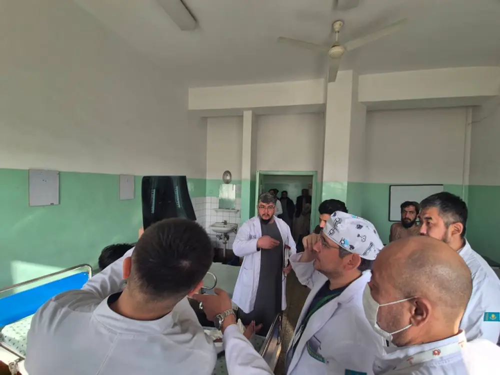 ВРАЧИ КАЗАХСТАНА УЧАСТВУЮТ В ГУМАНИТАРНОЙ МИССИИ В АФГАНИСТАНЕ (2)