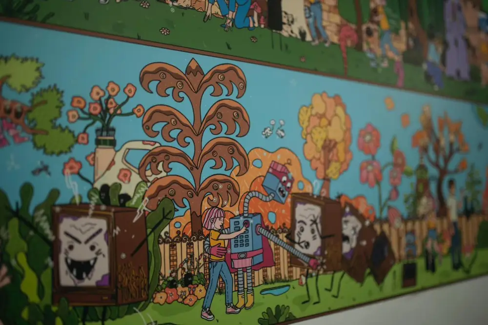 В Алматы открылась международная интерактивная фреска «Пугающий лес» (3)