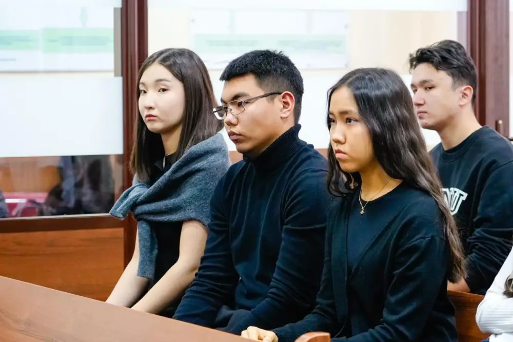 «Закон и порядок»: показательный суд инсценировали для студентов в Астане (5)