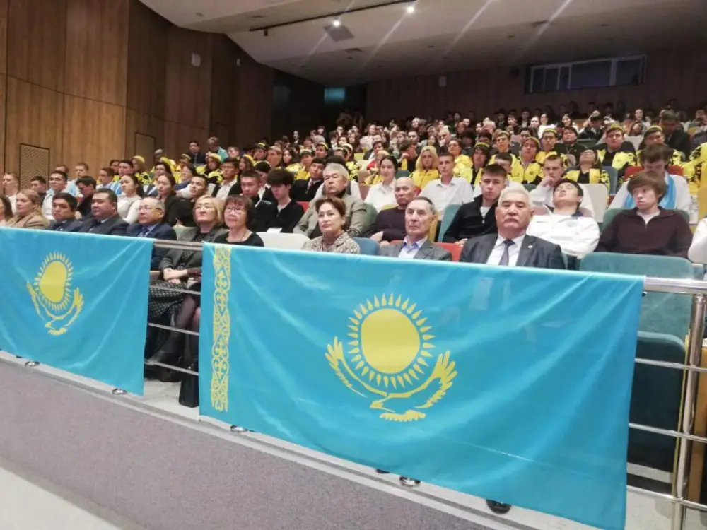 В Костанае прошёл республиканский патриотический форум «Ел тірегі – еңбек адамы» в честь Года рабочих профессий (8)