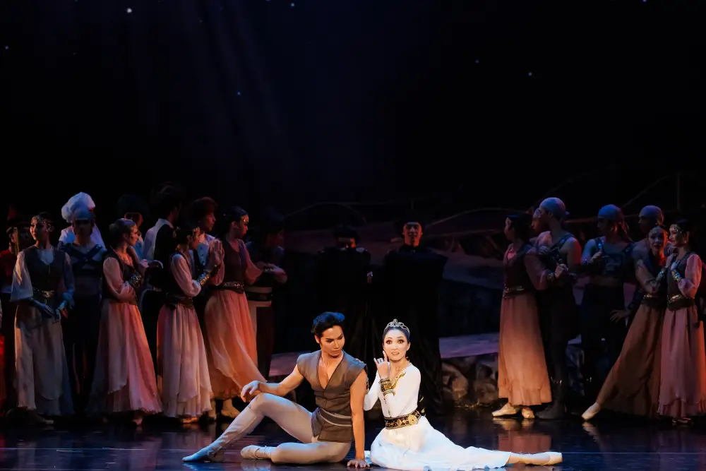 Большая премьера в театре имени Абая: представлен балет «Ұлы Жібек Жолы» (3)