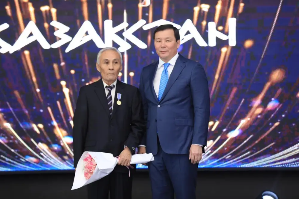 Старейшему региональному телеканалу «AQTÓBE» - 65 лет (2)