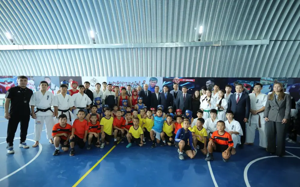 В Мунайлинском районе ввели в эксплуатацию новый спортивный комплекс (10)