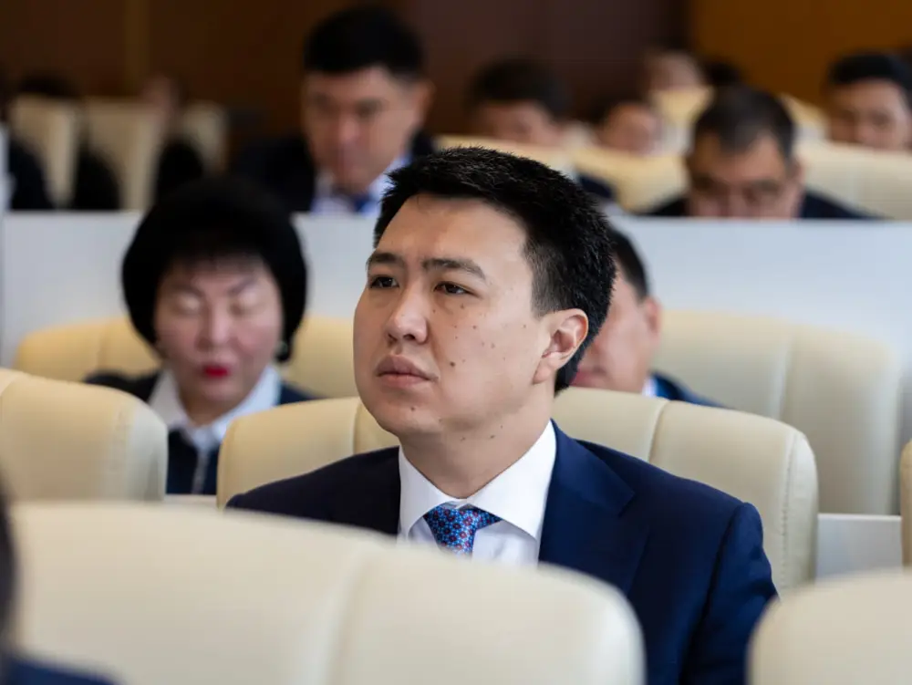 В ВКО прошло заседание акимата: рассмотрены вопросы АПК, геологии и интернета (7)