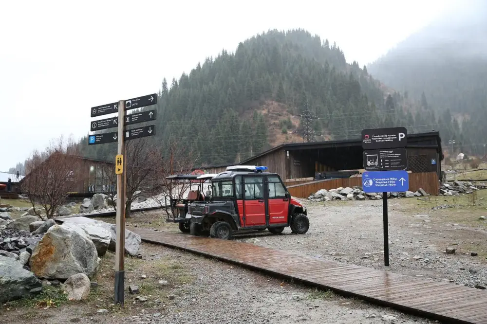 В Алматы прошел экологический субботник в ущелье Аюсай (2)