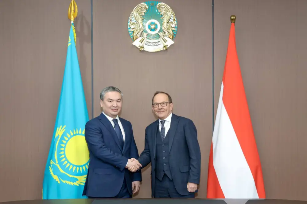 Министр Ерсайын Нагаспаев встретился со Вторым Президентом Национального собрания Австрии Петером Хаубнером (5)