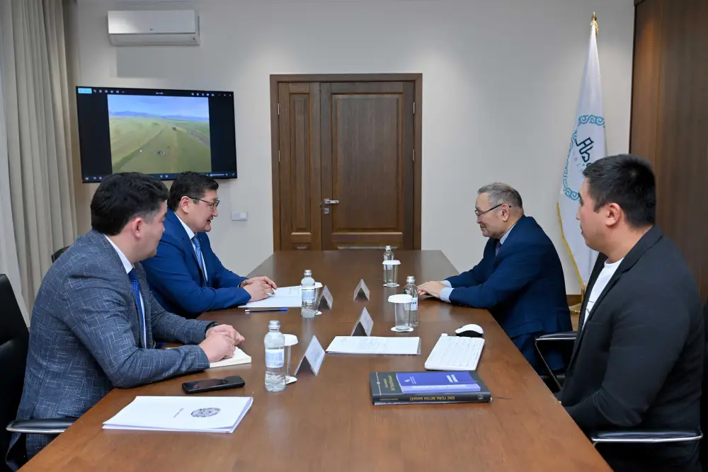 Аким области встретился с известным археологом Зейноллой Самашевым (9)