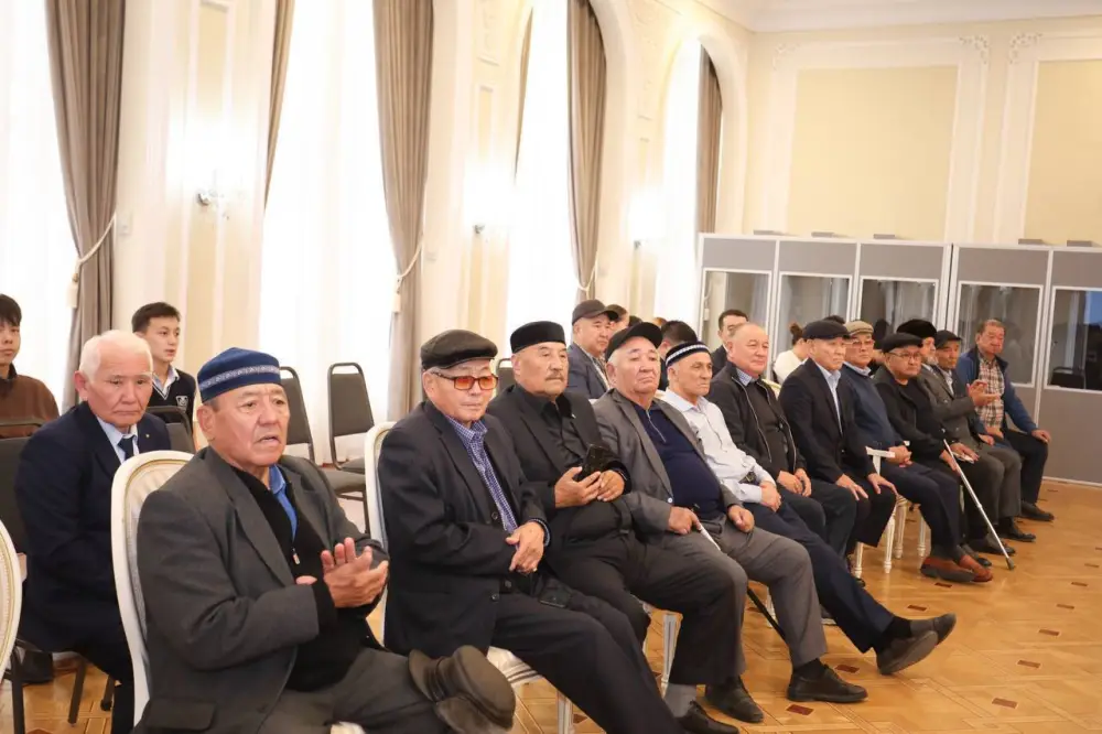 В Мангистау прошла республиканская конференция, посвященная 150-летию Тобанияза Алниязулы (3)