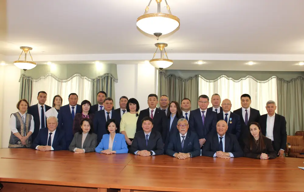 Государственные награды получили сотрудники Бюро в честь Дня статистики (4)