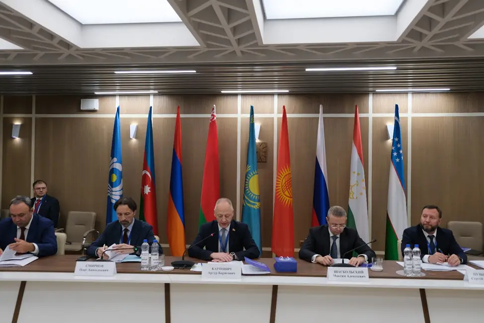 ДЕЛЕГАЦИЯ АЗРК ПРИНЯЛА УЧАСТИЕ В МЕРОПРИЯТИЯХ ЕЭК И МСАП (2)