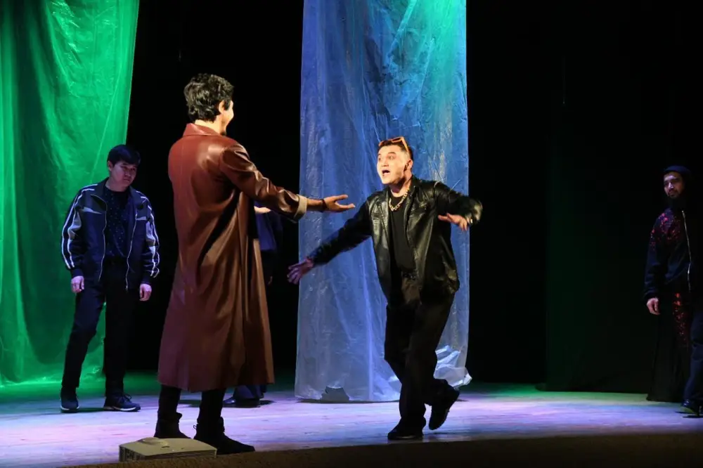 «S.O.S.»: В Астане показали специальный спектакль о вреде наркотиков (4)