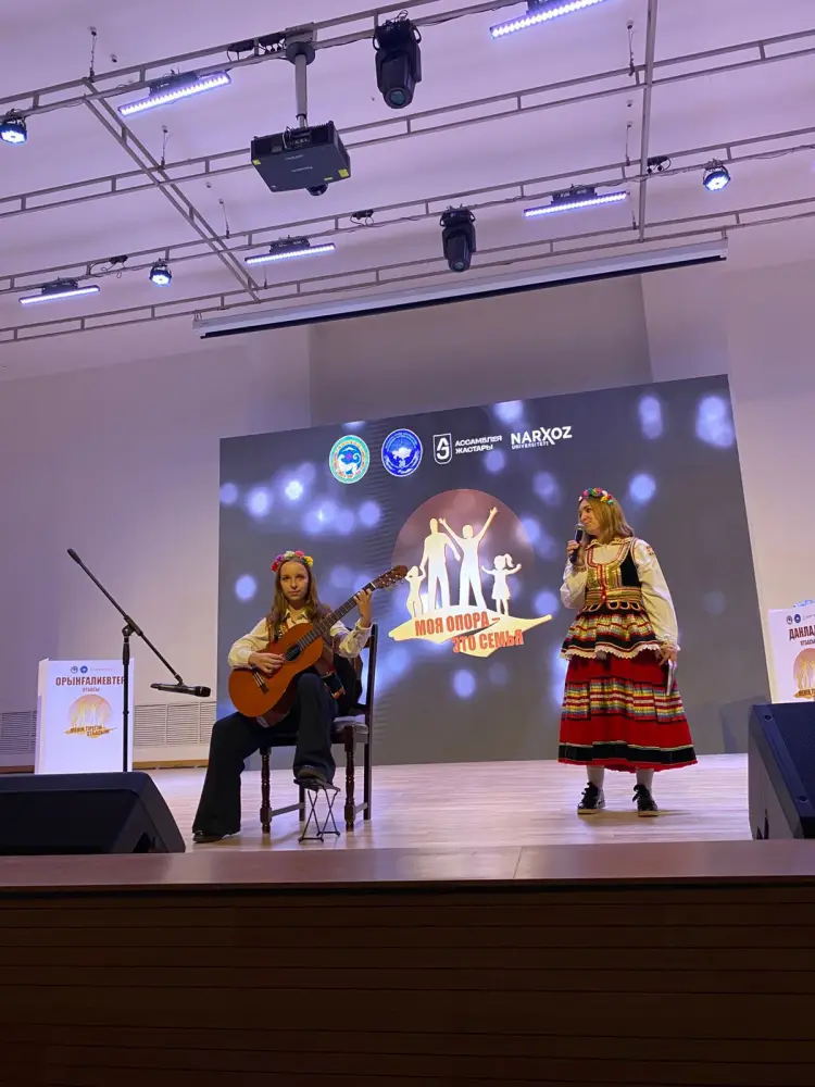 В Алматы выбрали лучшую семью к 30-летию АНК (3)