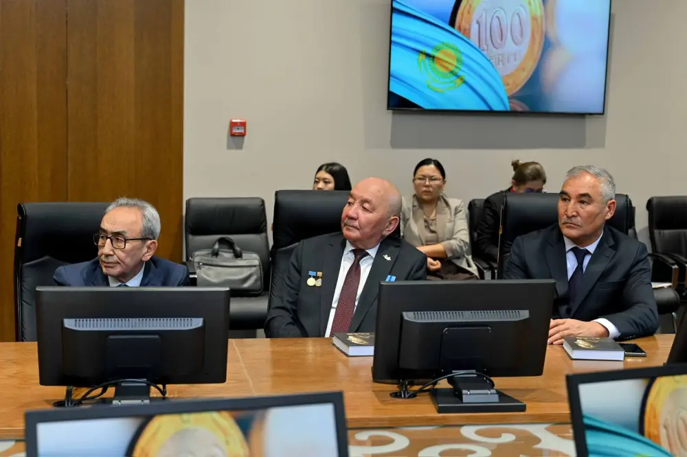 В области Абай отметили вклад финансистов (3)