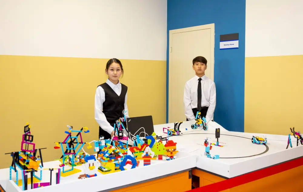 В Алматинской области прошёл областной Тіл форум для учителей казахского языка и литературы (2)