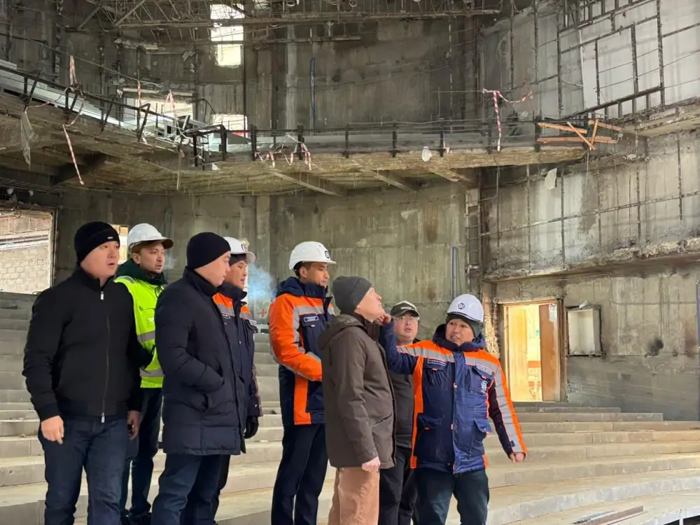 Заместитель акима Алматы проверил ход строительства и реконструкции социальных объектов города (2)