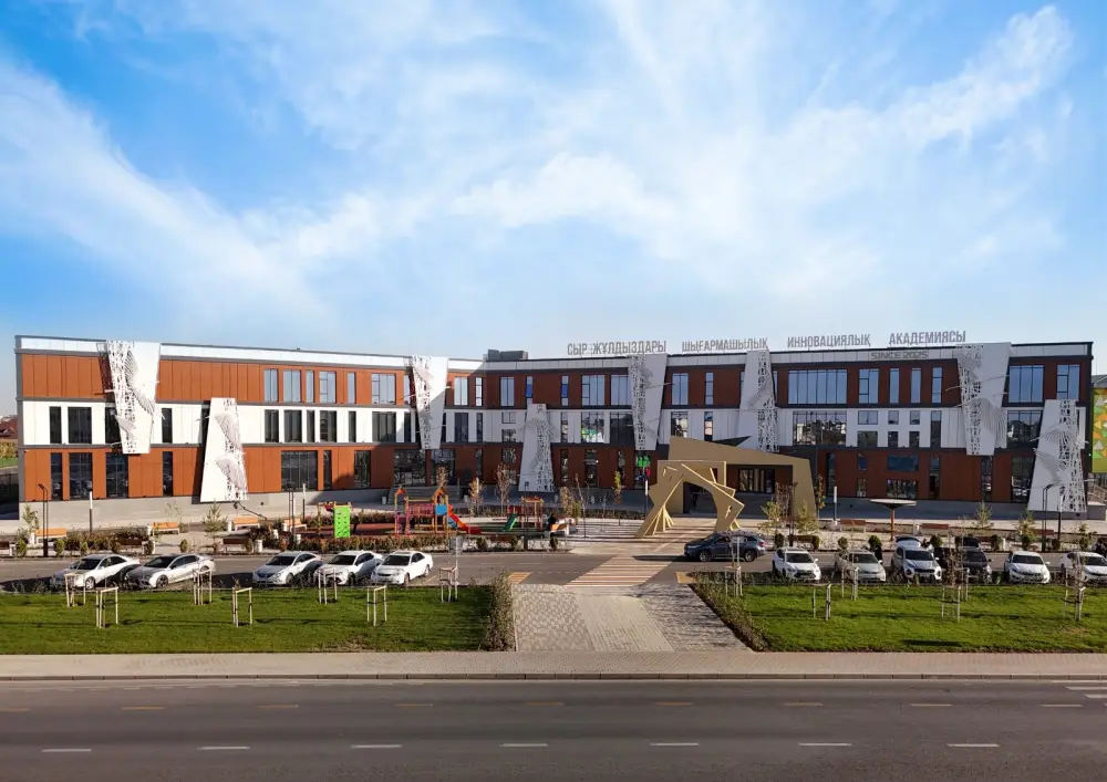 Аким области вместе с государственным и общественным деятелем Икрамом Адырбековым посетил новые объекты (10)