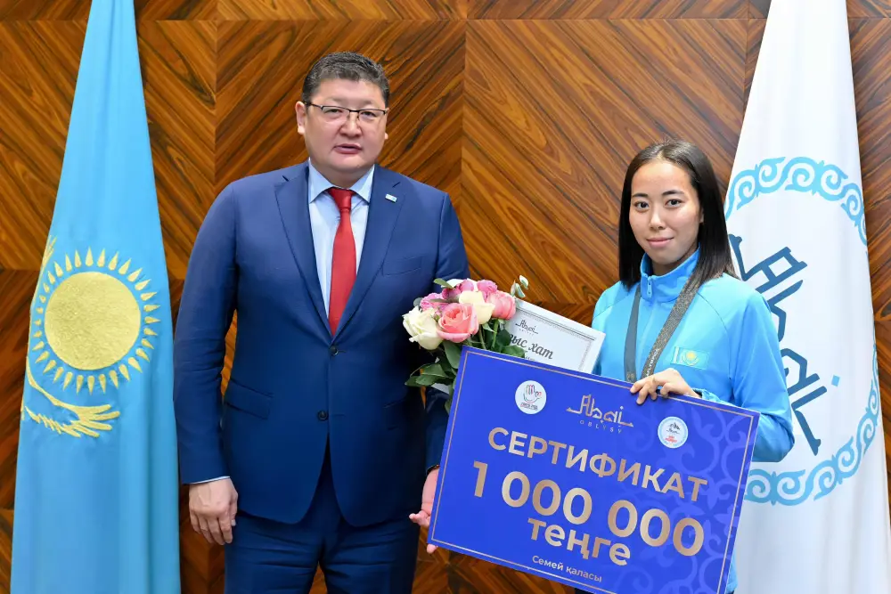 Аким области отметил призеров Сурдлимпийских игр (7)