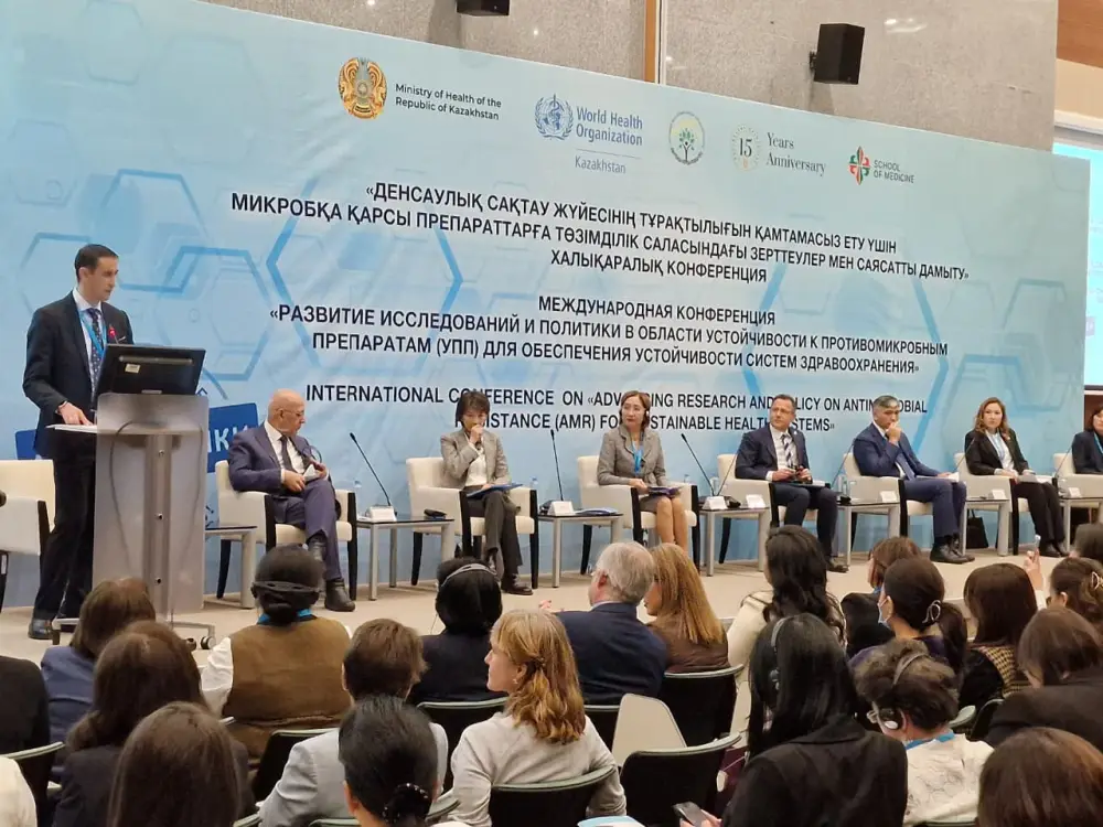 В Астане обсудили вопросы антимикробной резистентности (5)