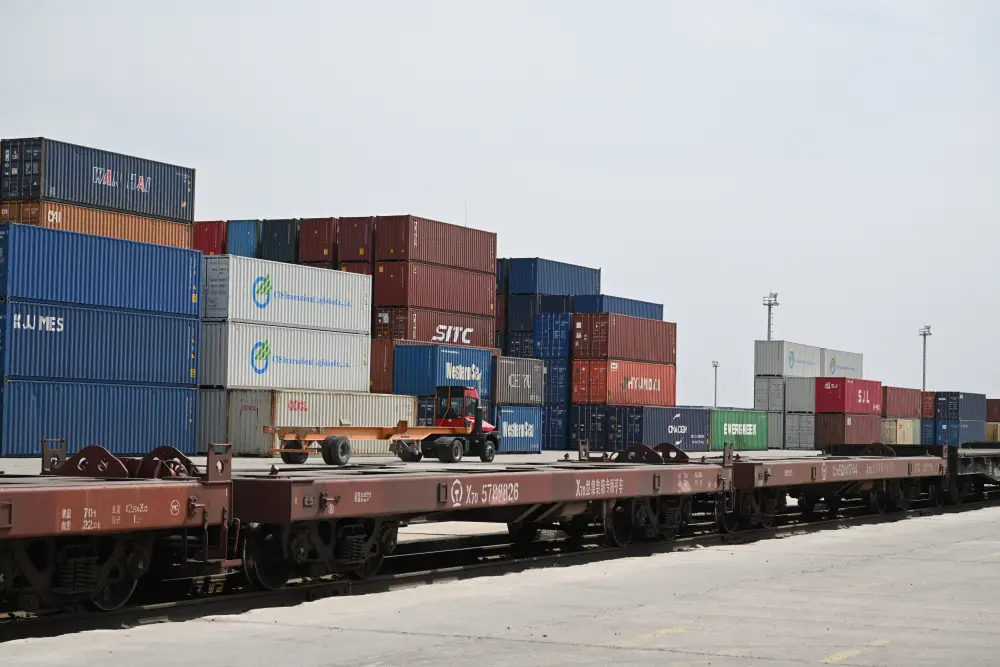 На территории трансграничного хаба «Хоргосский узел» реализовано 40 проектов с созданием более 2 тыс. рабочих мест (2)