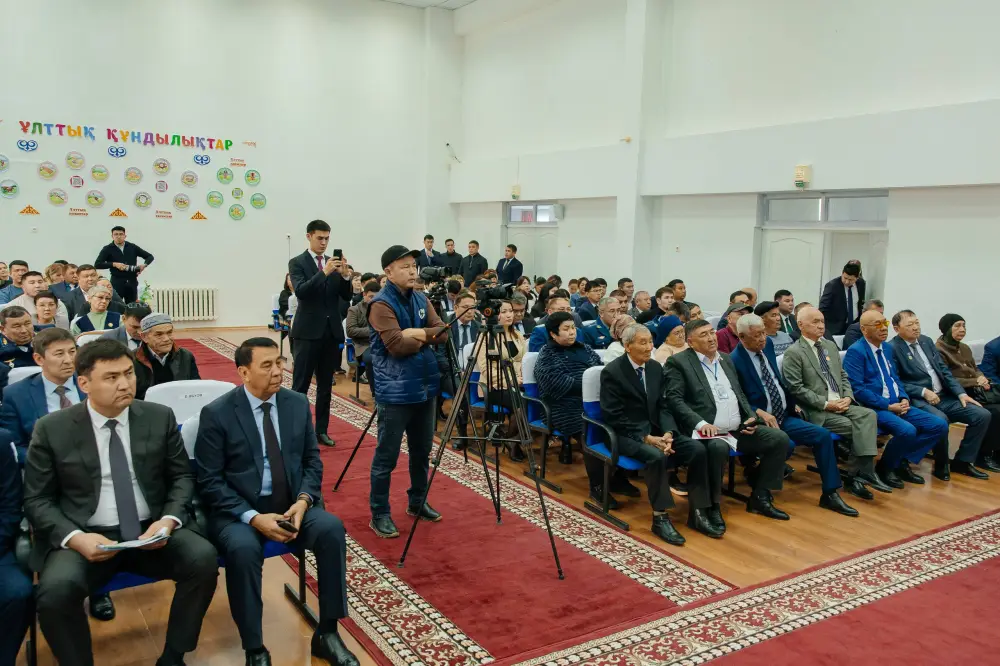 Серик Шапкенов встретился с жителями Макатского района (8)