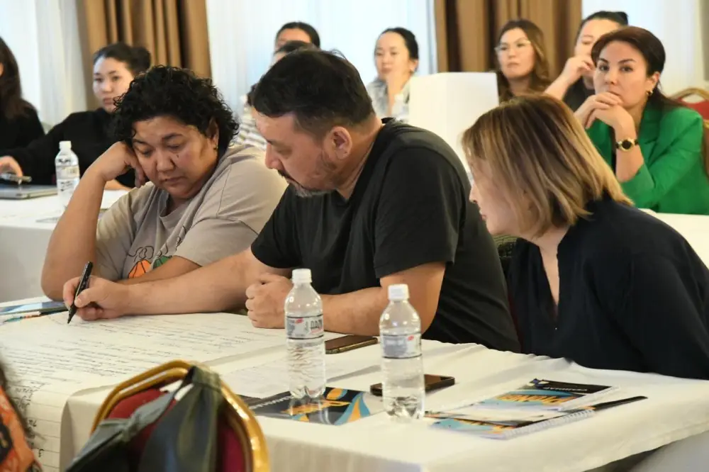 В Астане прошел обучающий семинар и мини-хакатон гражданских решений (3)