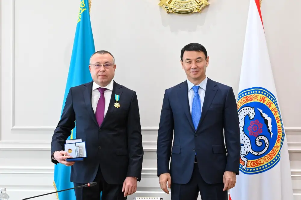 В Алматы наградили работников агропромышленного комплекса государственными наградами (3)