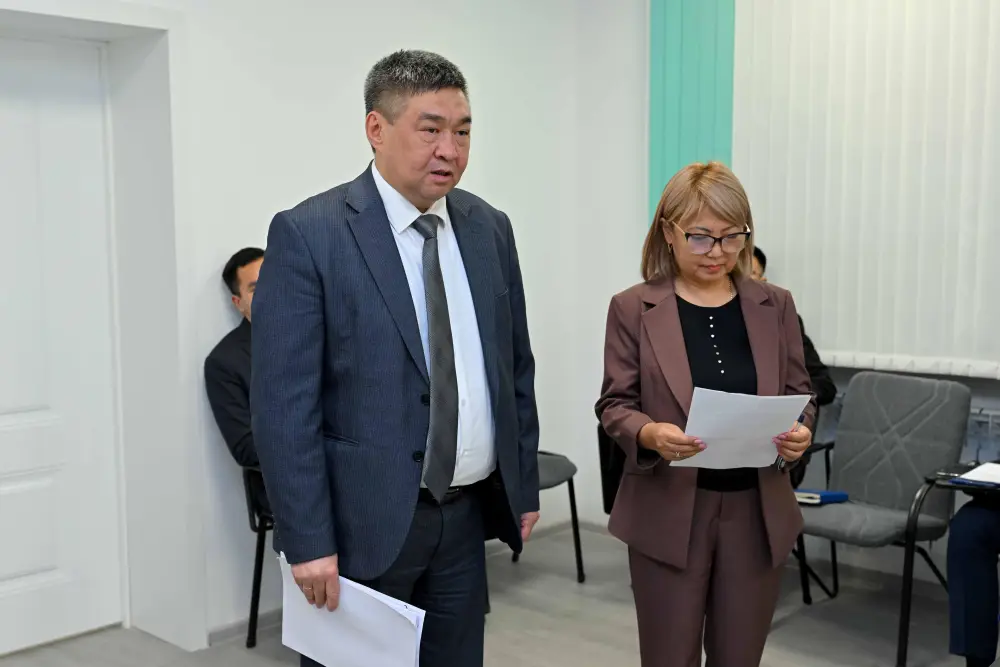 Аким области провел личный приём граждан (5)