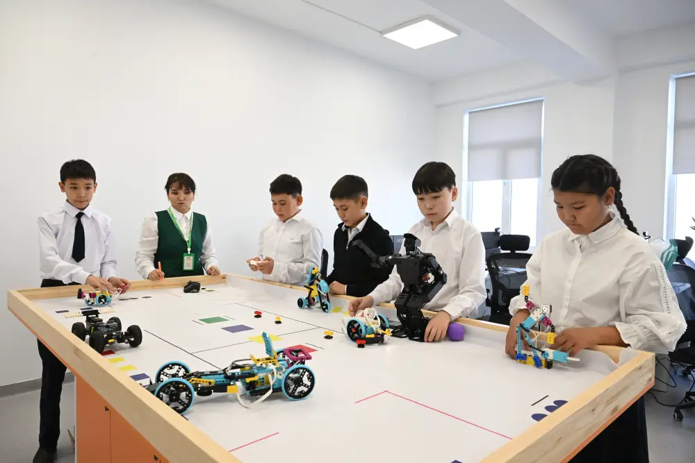 В селе Достык области Жетісу открыли школу в рамках нацпроекта «Келешек мектебі» (9)