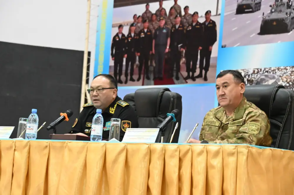 Заместитель министра обороны посетил Актауский гарнизон (4)