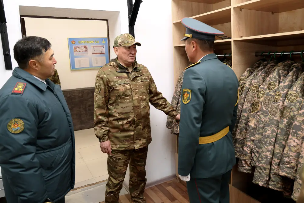 Министр обороны совершил рабочую поездку в Жамбылскую область (6)
