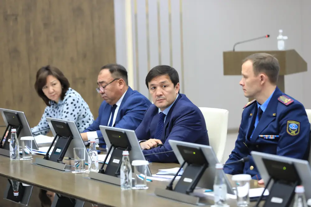 Свыше 137 тысяч актюбинцев обеспечены лекарствами в рамках гарантированной государственной помощи (2)