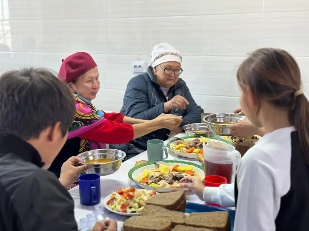 Родители гвардейцев ознакомились с воинской частью в Туркестане (2)