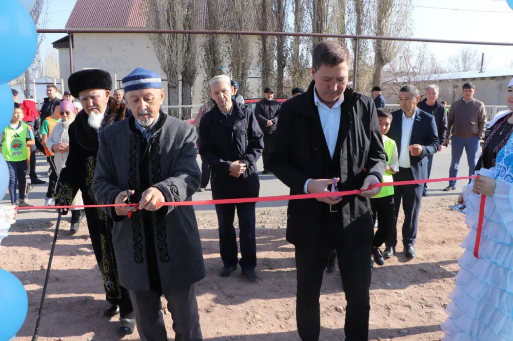 В Жуалынском районе открыты новые спортивные объекты (9)