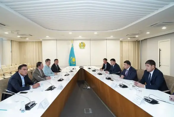 Н. КУШЕРОВ ПРОВЕЛ ПЕРЕГОВОРЫ С ИНОСТРАННЫМИ ИНВЕСТОРАМИ ОБ ОТКРЫТИИ ЗАВОДА ПО ПРОИЗВОДСТВУ ХОЛОДИЛЬНИКОВ (3)