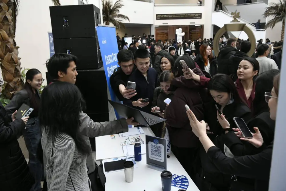 В Астане прошла очередная ярмарка вакансий для молодежи (6)