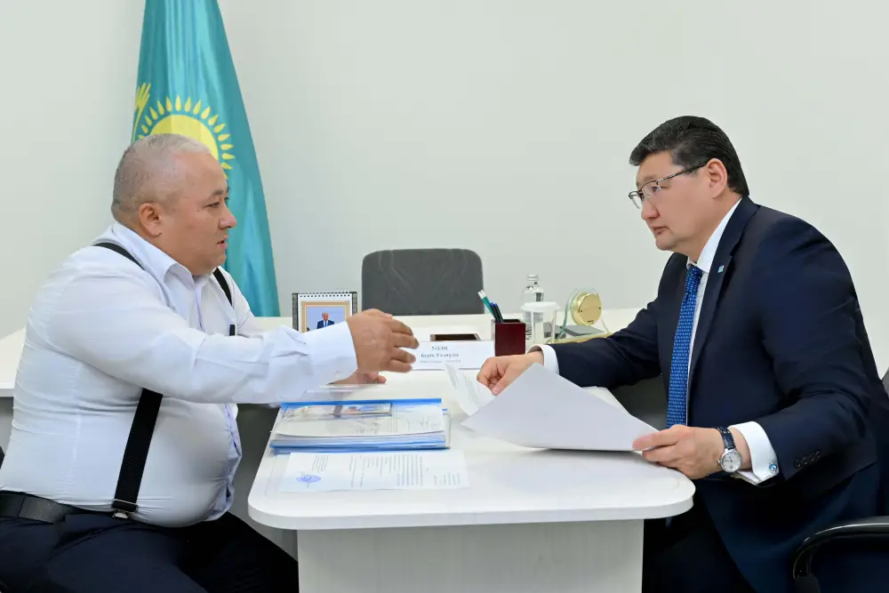 Аким области провел личный приём граждан (9)