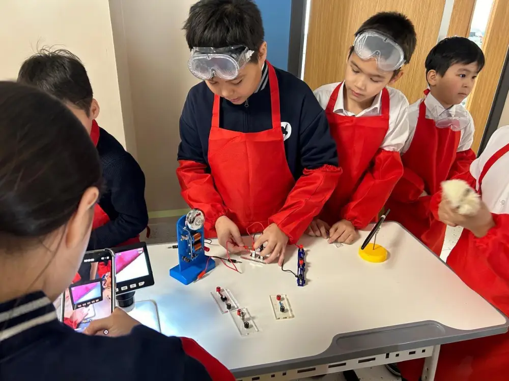 Робототехника, 3D-технология: в столичной школе открыты инновационные кабинеты STEAM-направления (5)