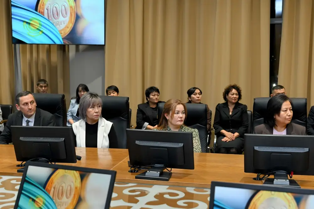 В области Абай отметили вклад финансистов (8)