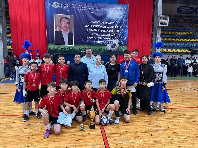 В Караганде определили победителей Кубка памяти Балапана Абенова по мини-футболу (7)