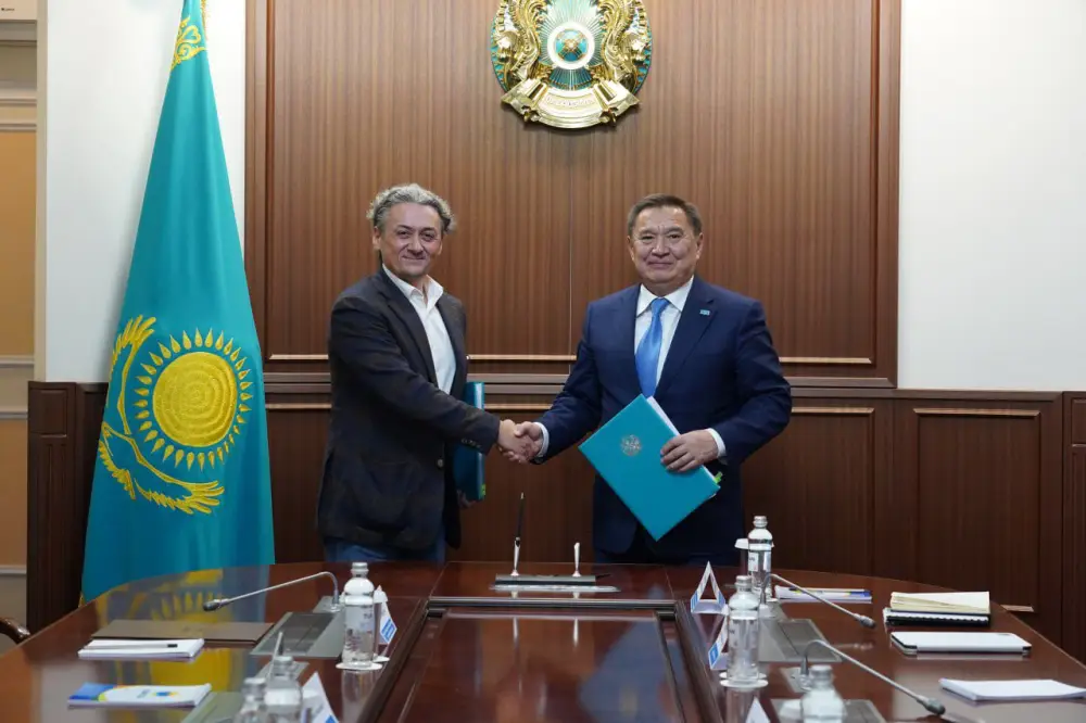 В акимате Акмолинской области обсудили развитие связи и цифровой инфраструктуры региона (3)