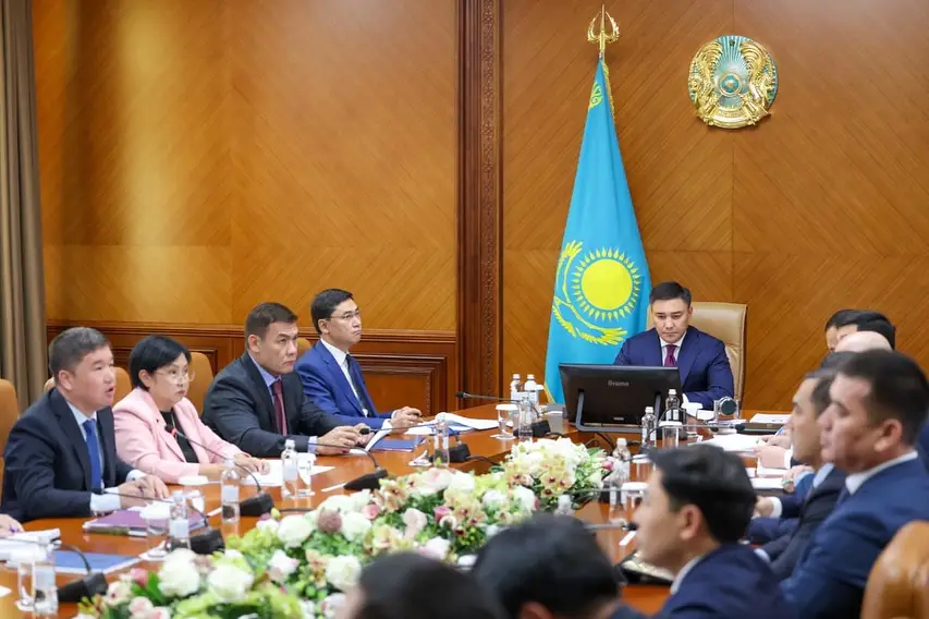 АППАРАТНОЕ ЗАСЕДАНИЕ: РАССМОТРЕНЫ АКТУАЛЬНЫЕ ВОПРОСЫ (5)