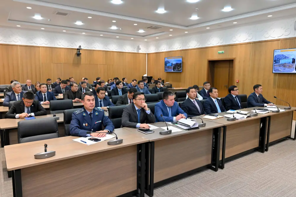 Аким области: Работы по обеспечению чистоты в регионе должны вестись круглый год – зимой и летом (7)