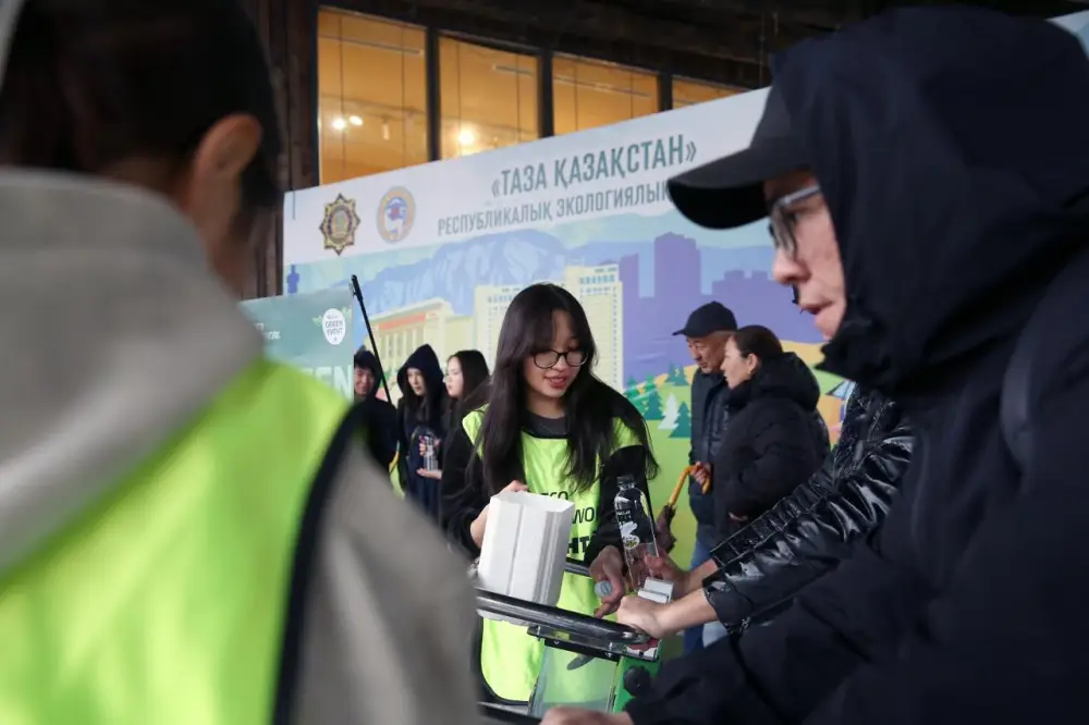 В Алматы прошел экологический субботник в ущелье Аюсай (3)